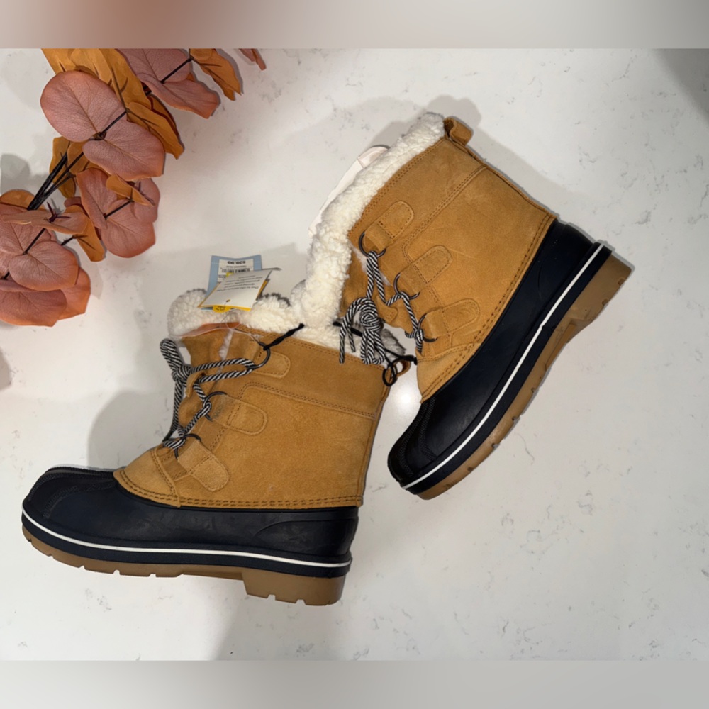 Cat & Jack Tan and Black Kids Boots